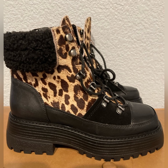 Vince Camuto Mertami Combat Lace Up Boot Black Brown Leopard Leather Cow Fur 6.5 - Picture 8 of 14